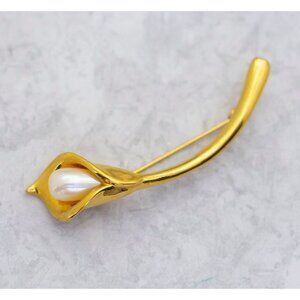 Vintage Gold Tone Faux Pearl Victorian Flower Stem Brooch - C8
